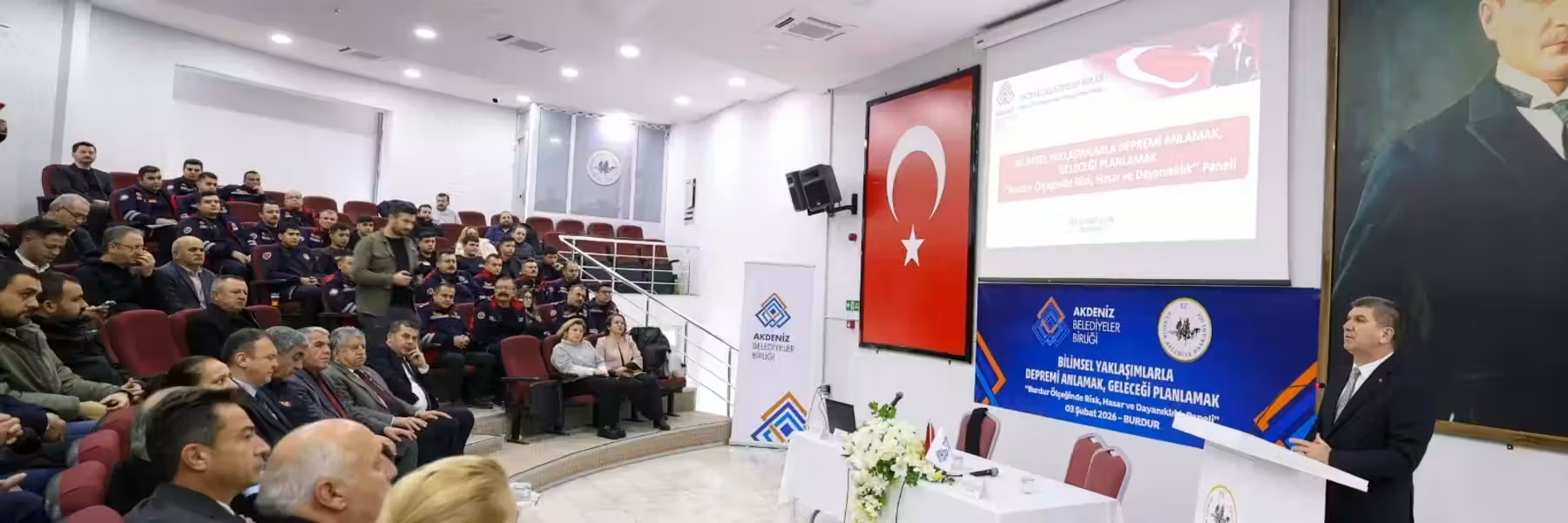 Akdeniz Belediyeler Birliği'nden Burdur'da deprem mesaisi